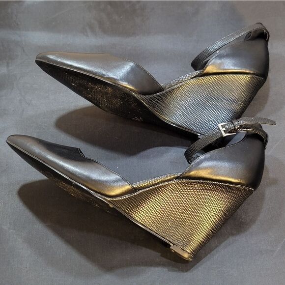 NINE WEST ALMOND TOE ADJUSTABLE BUCKLE ANKLE STRAP WEDGE - Picture 14 of 15